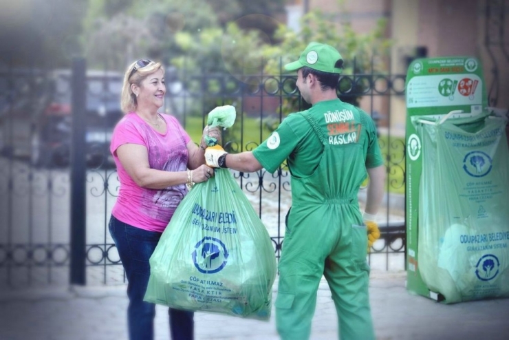 11 Ayda 136 Bin Ton Atık Topladılar