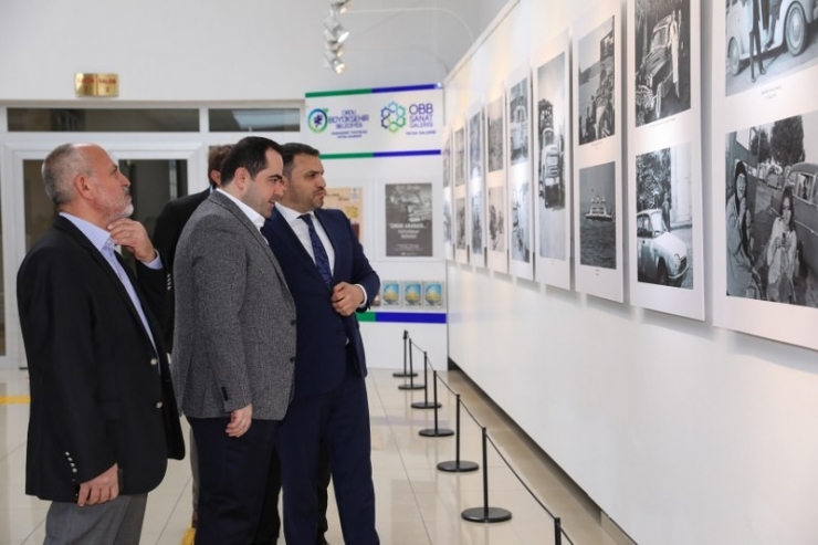 “Onun Arabası Var” Fotoğraf Sergisi Açıldı