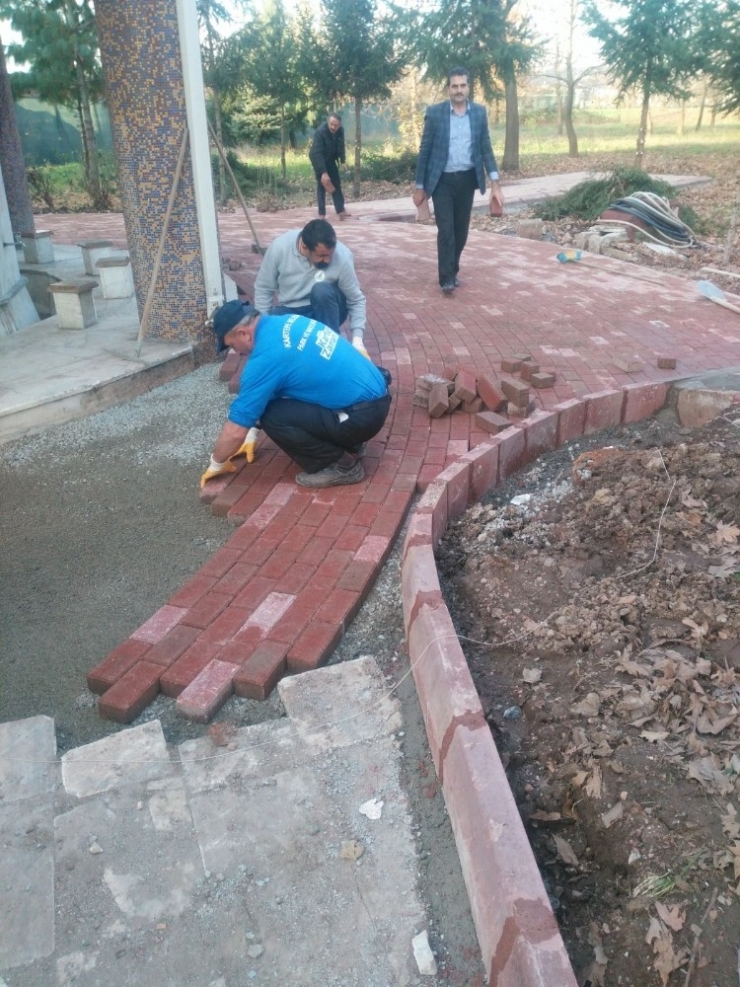 Kartepe Dumlupınar Camii Bahçesi Düzenlendi