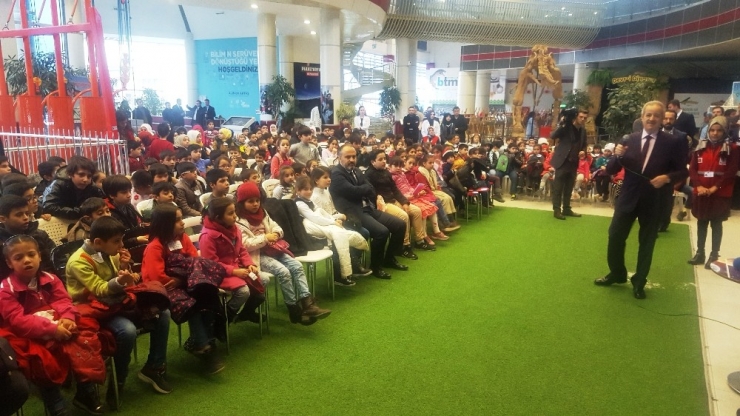 Suriyeli Çocuklar Suriyeli Astronotla Buluştu