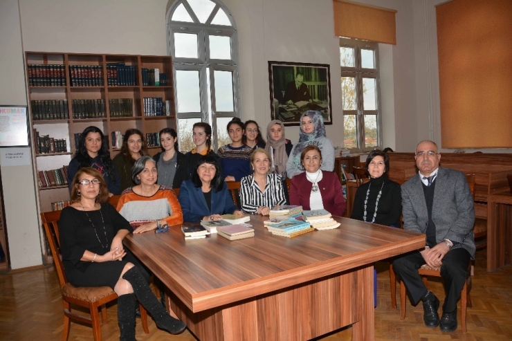 Eski Mezunlar Okullarına Sahip Çıkıyor