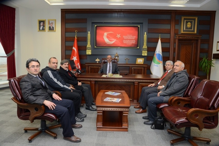 Prof. Dr. Adnan Baki, Matematiğe Farklı Bakışı Anlattı