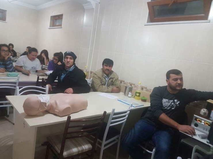 Altıntaş’ta İlk Yardım Kursu’na İlgi