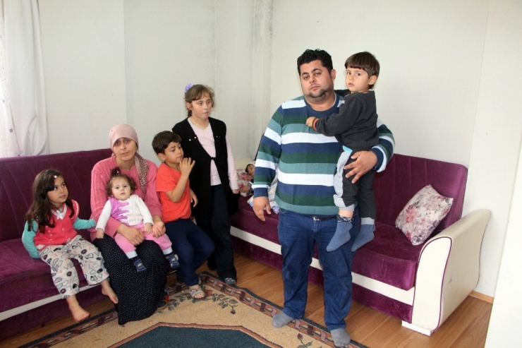 İşsiz Baba 5 Çocuğuyla Sokakta Kalacak