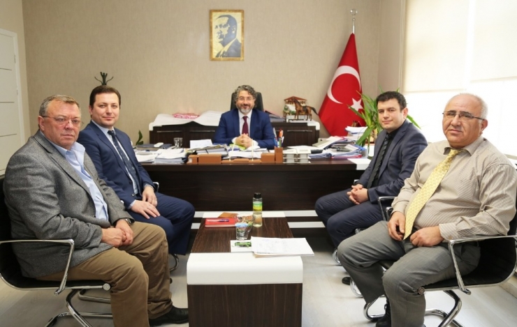 Uşak Belediyesi’nde Görev Devir Teslimi Yapıldı