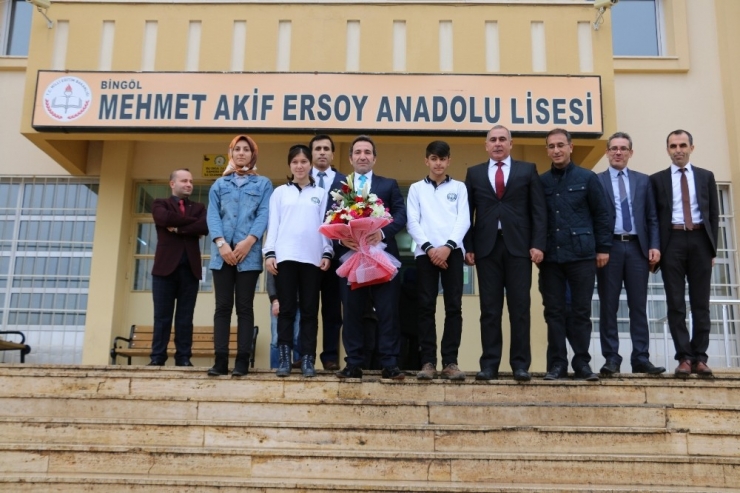 Vali Mantı:“ülkenin Geleceği Öğretmenlerin Elinde”