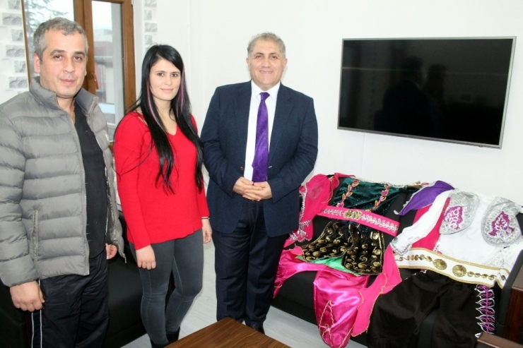 Suriyeli Çocuk Folklor Ekibi, Dünya Çocuklarını Bursa’da Karşılayacak