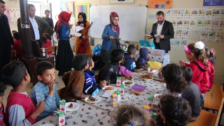 Büyükşehir, Üniversite Öğrencileriyle İlkokul Öğrencilerini Buluşturdu