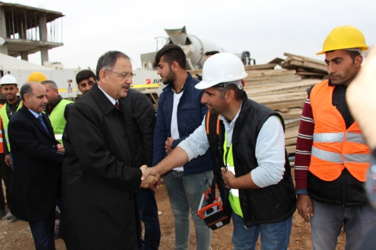 Bakan Özhaseki Silopi’de Temel Atma Törenine Katıldı