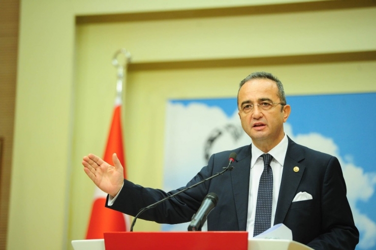 Tezcan: "Yunanistan Savunma Bakanına Söylüyorum, Bu Hezeyanlardan Vazgeçsinler, Bu Coğrafya Üzerinde Kuvayı Milliye Ruhu Hala Yaşıyor"