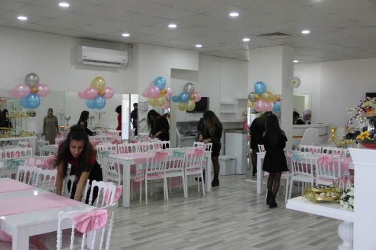 Genç Anneler Güçlerini Birleştirip Girişimci Oldu