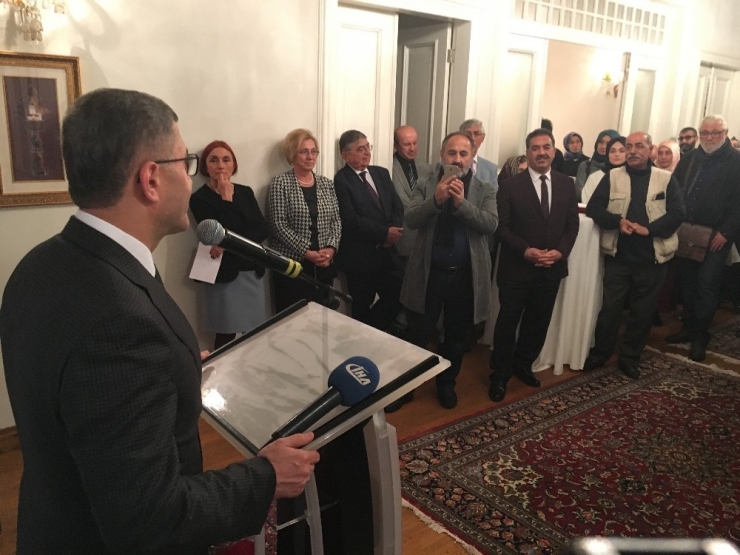 "Su Yüzünde Sanat" Kitabının Tanıtımı Gerçekleştirildi