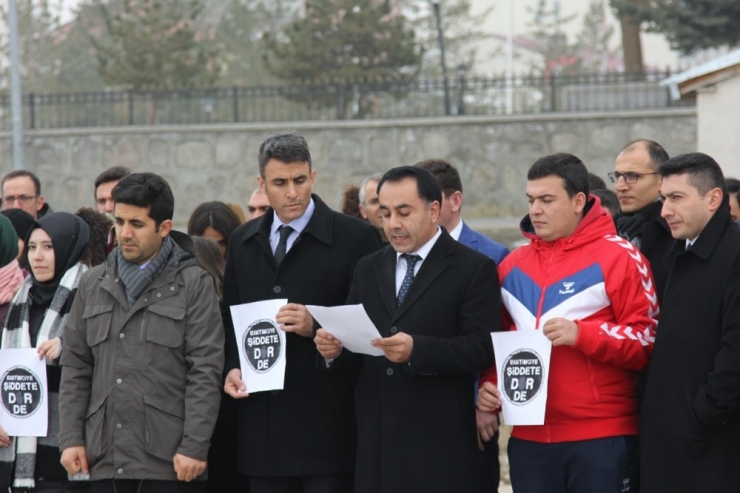 Eleşkirt’te Eğitimde Şiddet Protestosu Yapıldı