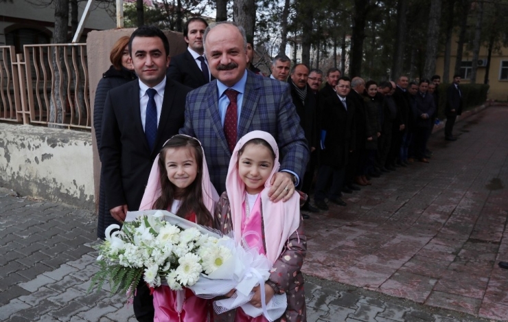 Vali Çakacak, Beylikova İlçesini Ziyaret Etti