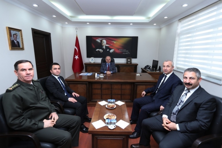 Vali Çakacak, Beylikova İlçesini Ziyaret Etti