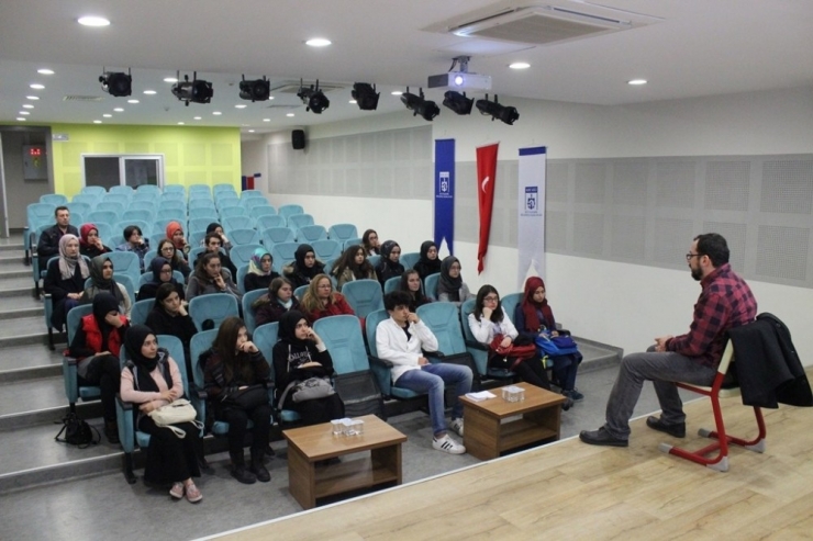 Yazarlık Okulu’nda Geleceğin Yazarlarına İlk Ders Zili Çaldı