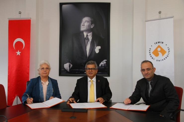 İzmir Ekonomi’den Esbaş İle Eğitim İşbirliği