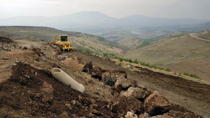 Musabeyli İlçesinde Yol Genişletme Çalışmaları