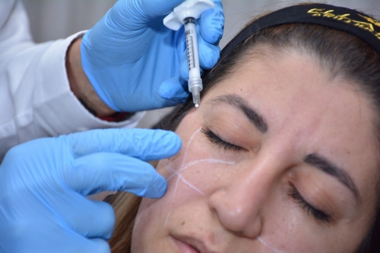 Estetikte Gelişen Teknoloji Uygulamalı Olarak Tanıtıldı