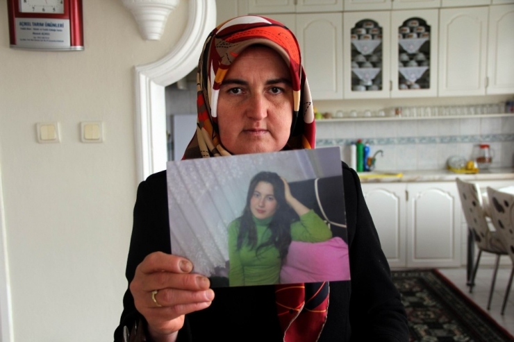 5 Yıl Önce Sırra Kadem Basan Genç Kızın Kaybolmasında Fetö Şüphesi