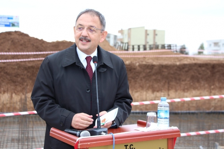 Bakan Özhaseki Silopi’de Temel Atma Törenine Katıldı