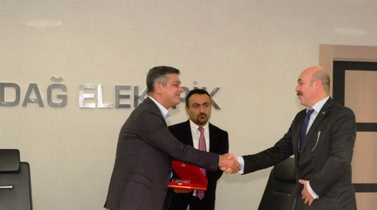 Uedaş 7 Alanda Kalite Yönetim Belgesi Aldı