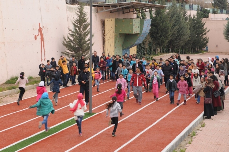 Üniversitede “Sportif, Sosyal Ve Kültürel Uyum” Etkinliği