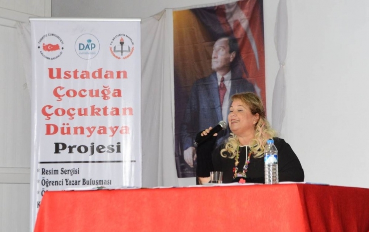 Yazar Mavisel Yener, Ardahan’da Öğrencilerle Buluştu