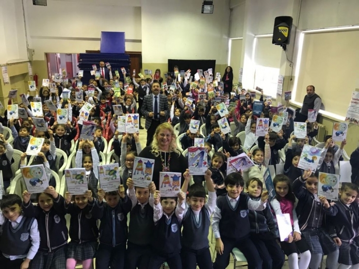 Yazar Mavisel Yener, Ardahan’da Öğrencilerle Buluştu