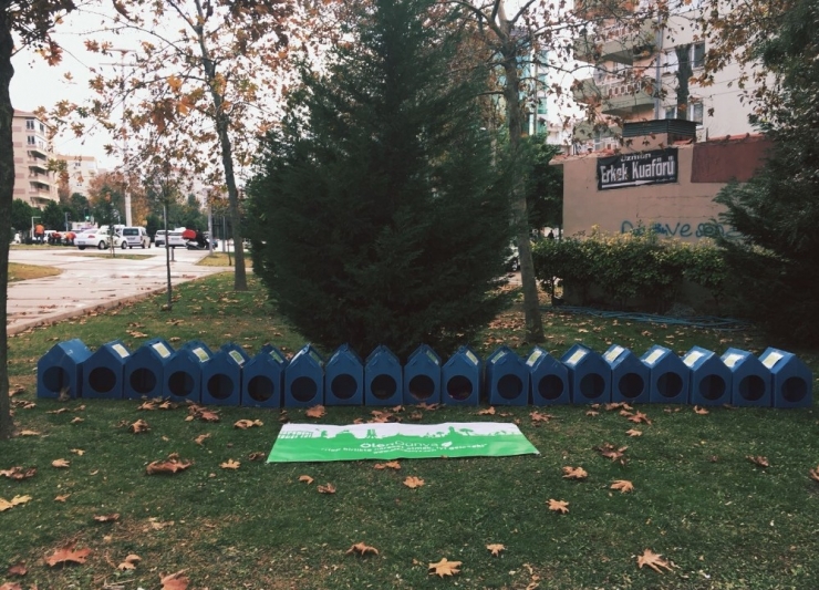 “Ölen Dünya” İle Dünyayı Yaşatmaya Çalışıyor