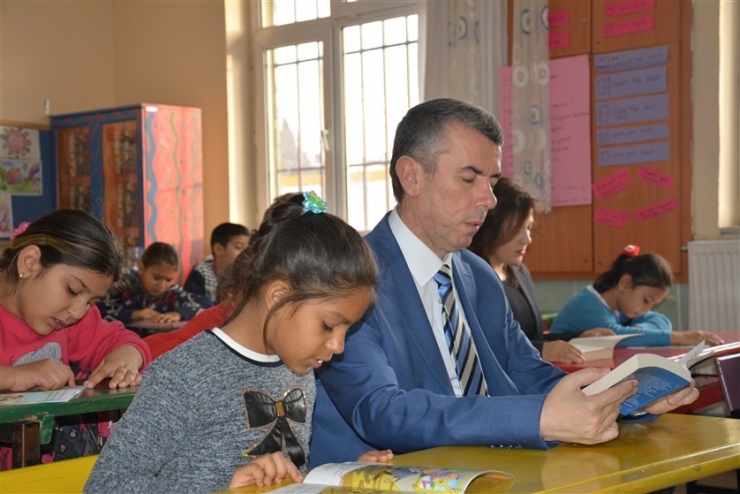 Kaymakam Sırmalı “Çok Düşünce Üretenler, Çok Okuyanlardır”