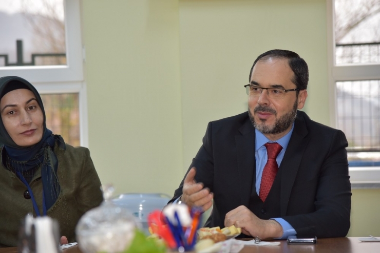 Başkan Ayaz, Öğretmenleri Sevindirdi