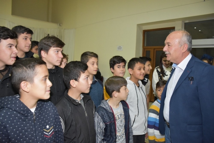 Başkan Bahçavan’dan Gençlere Ziyaret