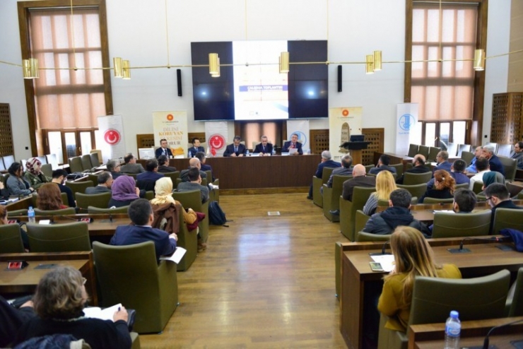 Türkçenin Yazım Sorunları Ele Alındı