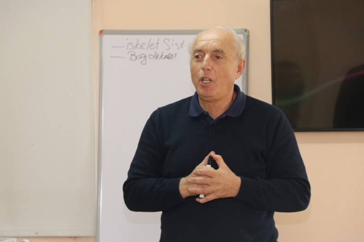 Antrenörlere Sağlıklı Yaşam Semineri