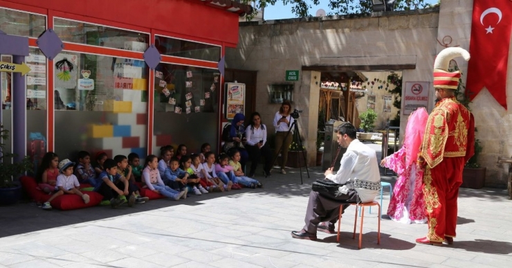Gaün Öğrencilerinden Çocuklara Masal Atölyesi