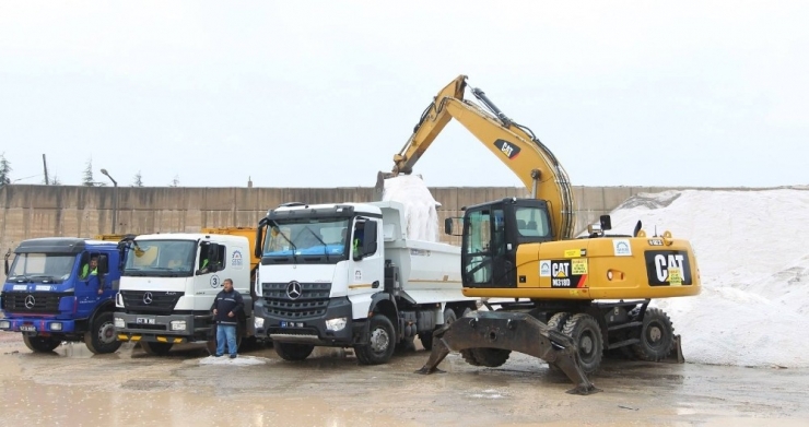 Gebze Fen İşleri Çalışmalarını Sürdürüyor