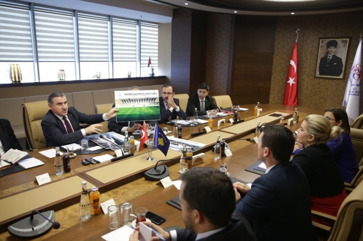 Bakan Bak, Kosova Gençlik Ve Spor Bakanı Gashı İle Görüştü