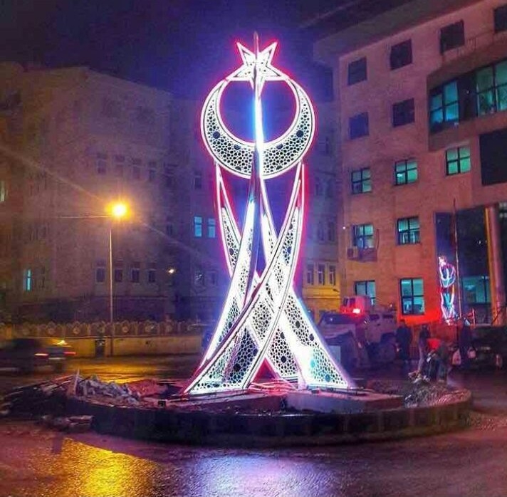 Hakkari Caddeleri İlk Defa Ayıldız Kulesi İle Tanıştı