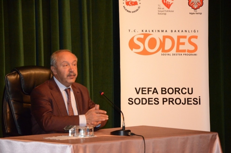 Niğde’de ‘Şahadet Ve Şehitler’ Konferansı Düzenlendi