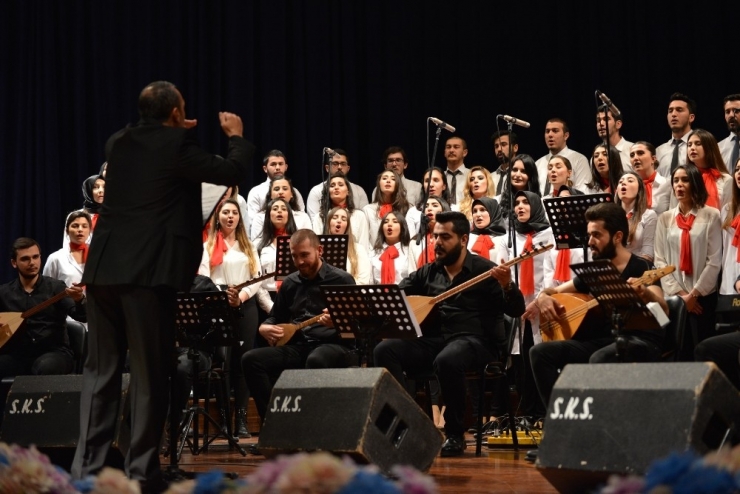Saü’de Türk Halk Müziği Korosu