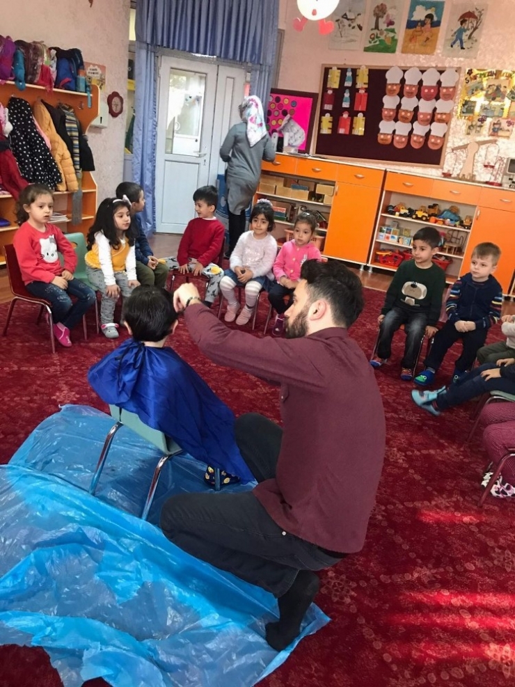 Minik Öğrenciler Tıraş Fobisini Yendi