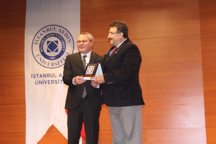 Sporda Yılın En İyileri Ödüllerini Aldı