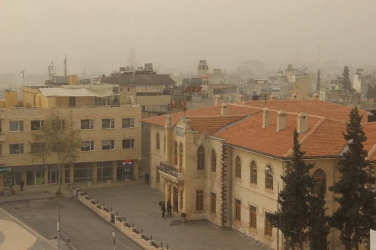 Suriye Üzerinden Gelen Kum Ve Toz Fırtınası Kilis’te Etkili Oldu