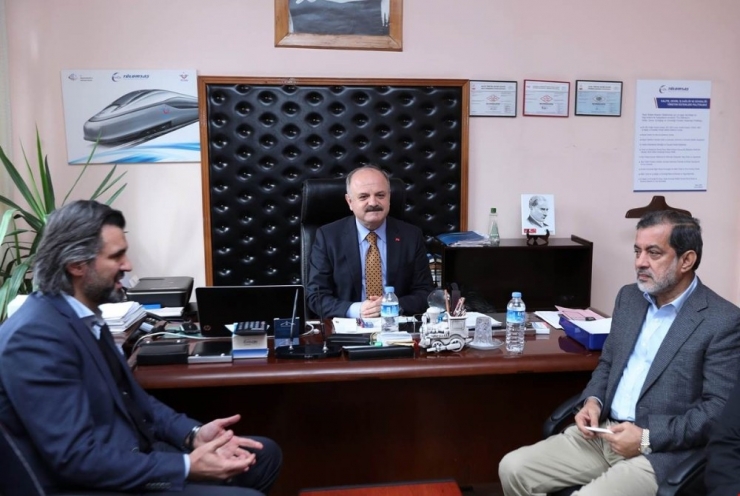 Bangladeş Demiryolları Komitesi’nden Tülomsaş’a İnceleme Ziyareti