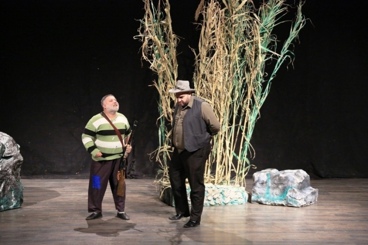 Aydın Şehir Tiyatrosu İki Oyunla Perdelerini Açtı