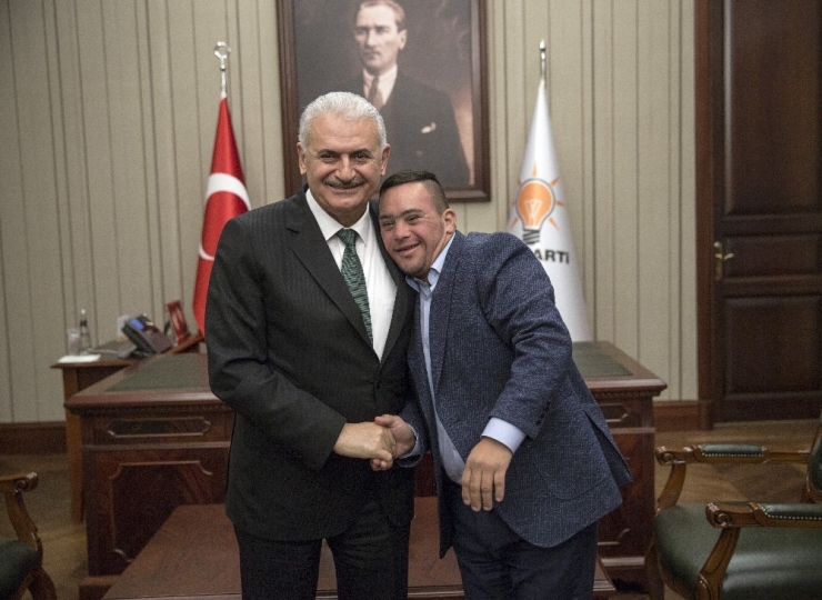 Başbakan Yıldırım, Down Sendromlu Filistinli Genci Kabul Etti