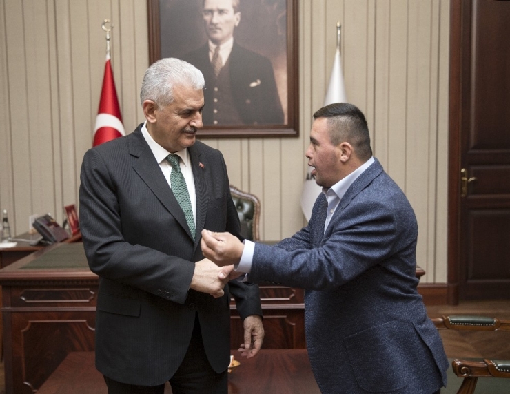 Başbakan Yıldırım, Down Sendromlu Filistinli Genci Kabul Etti