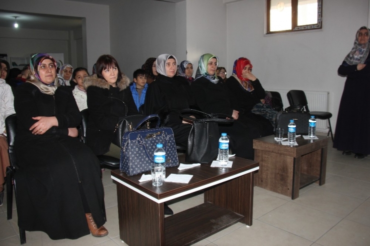 Bingöl’de Yetim Çocuklara Kıyafet Yardımı