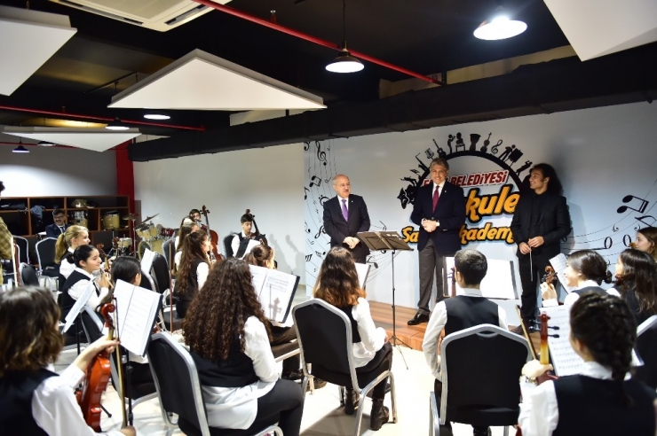 Sulukule Sanat Akademisi İle İtü Türk Musikisi Devlet Konservatuvarı Arasında Eğitim Protokolü